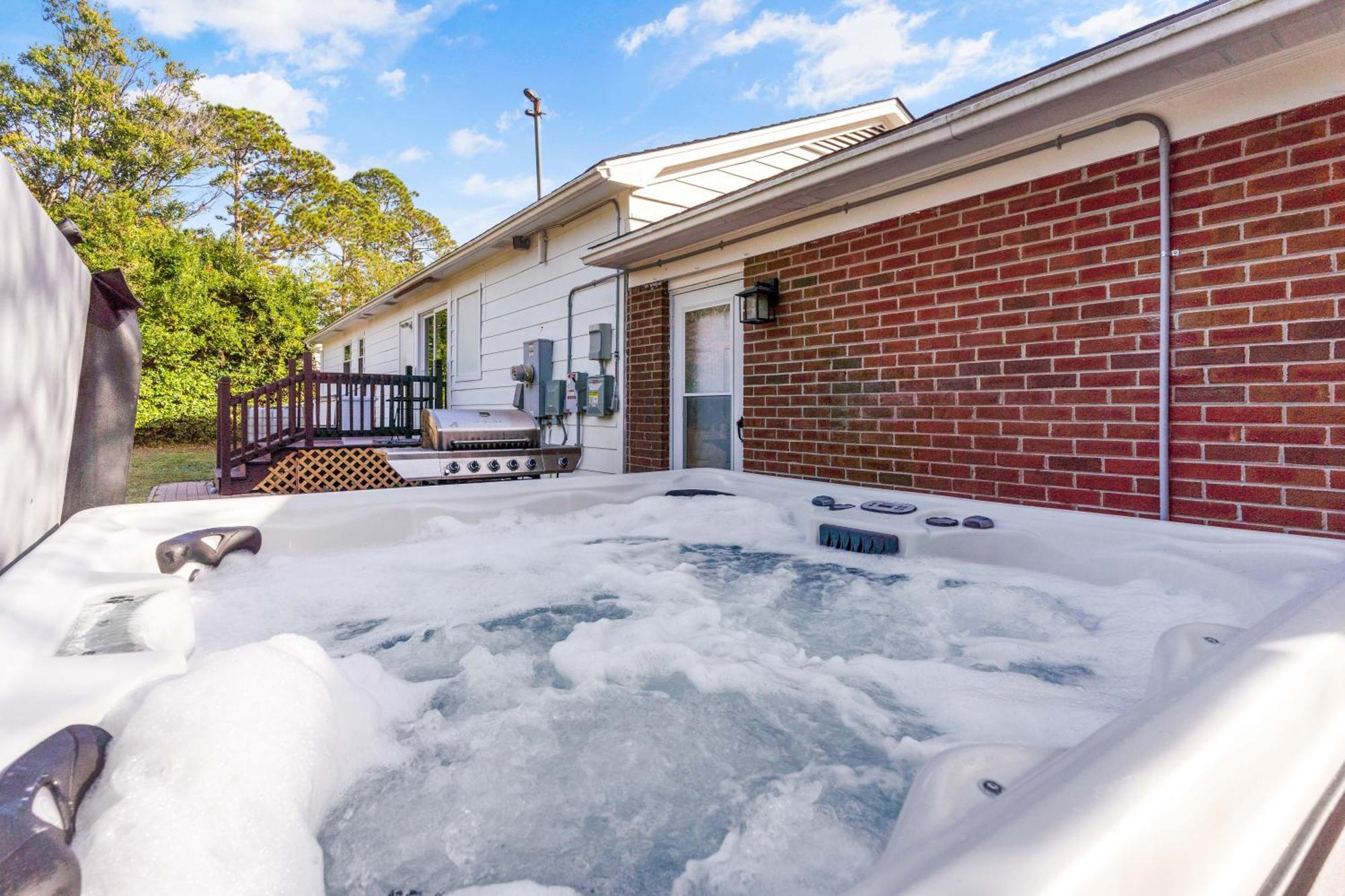 윌밍턴 Chill Retreat, Hot Tub, Large Private Yard 빌라 외부 사진